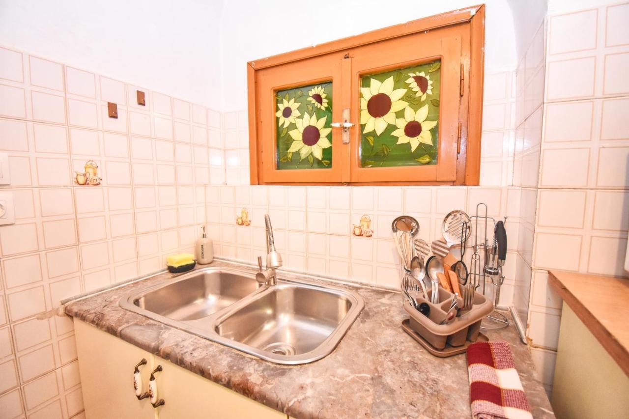 Venetian Well Gallery Apartment In Corfu Old Town Exterior photo
